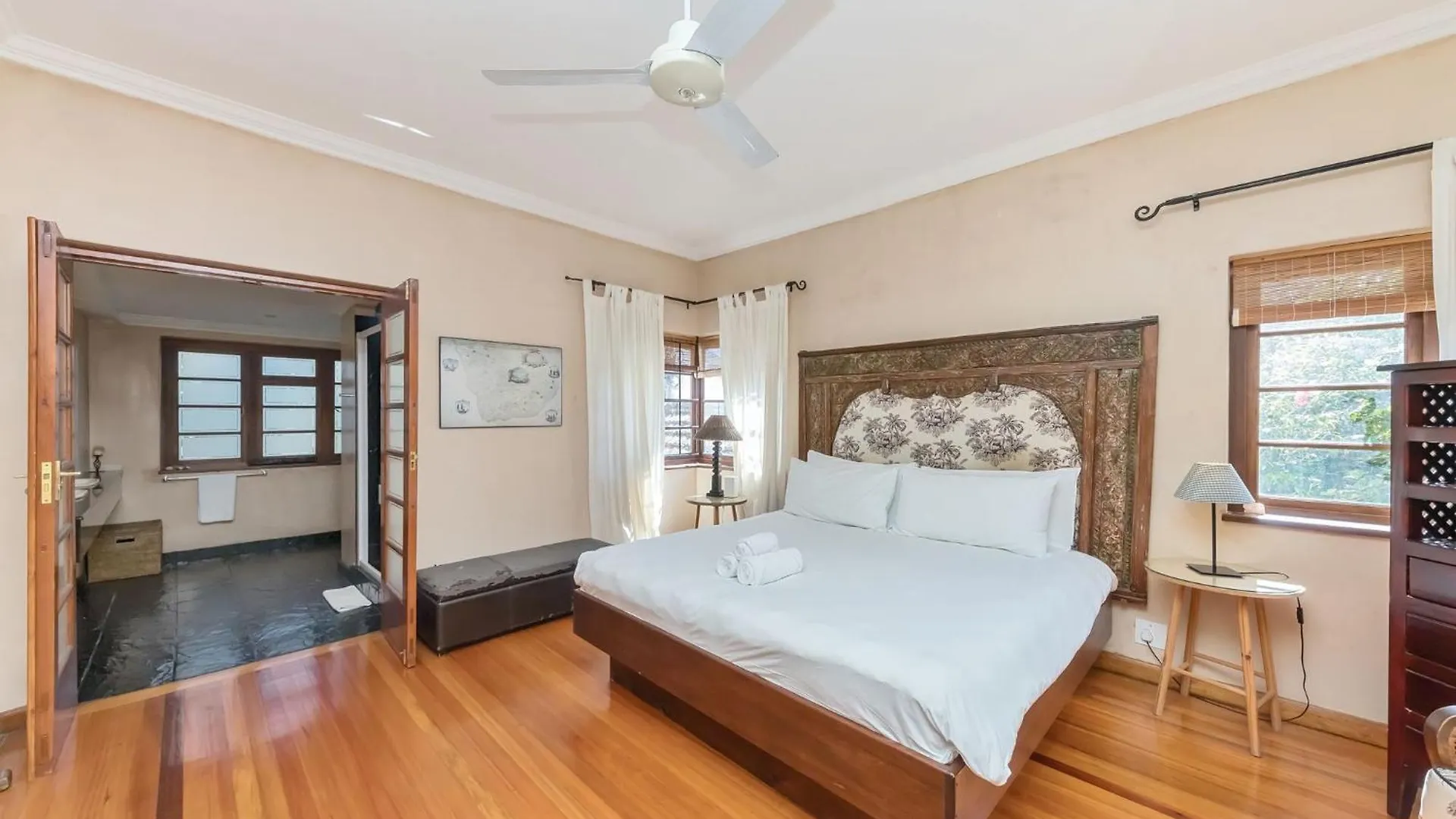 Charming Fresnaye Escape Apartment Cape Town
