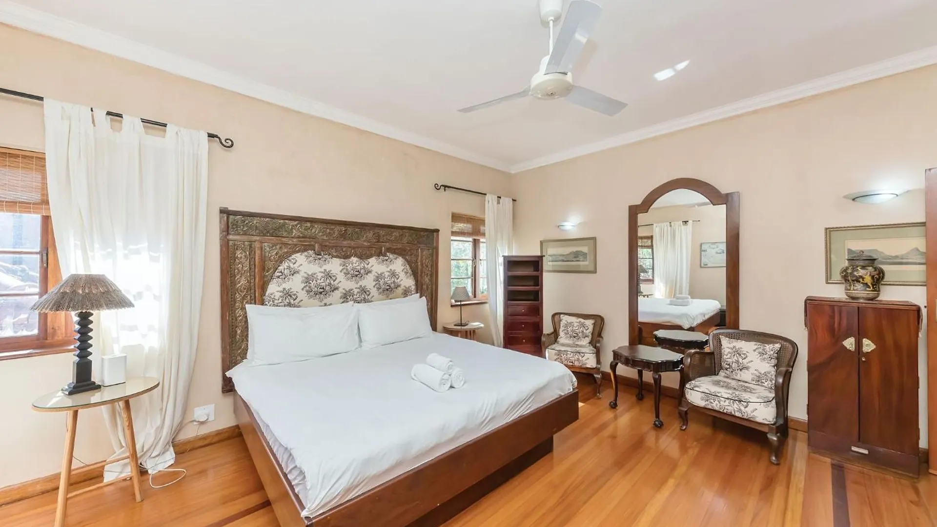 Charming Fresnaye Escape Apartment Cape Town
